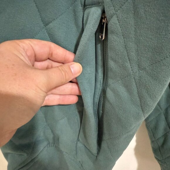 Athleta Women's Retroplush Green Quilted Bomber Jacket XL - Picture 5 of 6